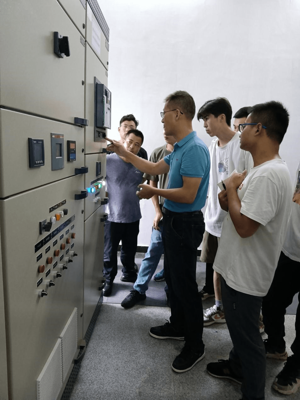 2023-11-21T06:28:24.png 2023-11-21T06:28:24.png