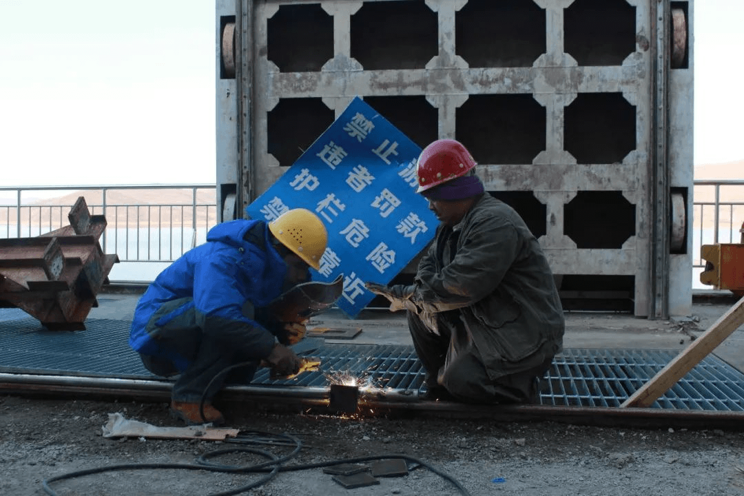 2023-11-21T08:41:18.png 2023-11-21T08:41:18.png